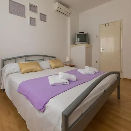 Roni * ツリクヴェニツァ